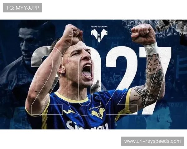 意甲俱乐部联合反种族歧视活动，球员赛前单膝跪地